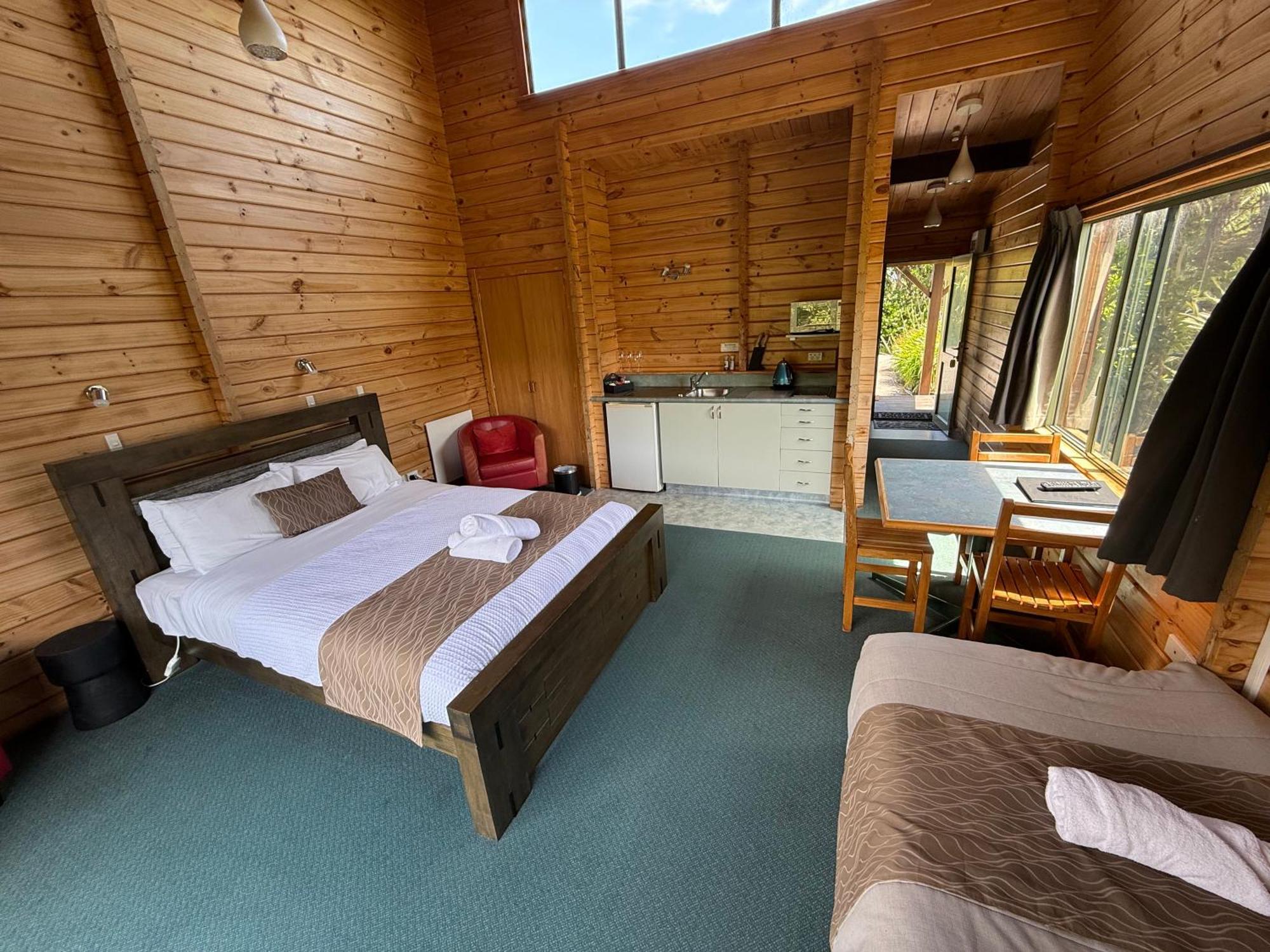 Paparoa Park Motel 푸나카이키 외부 사진